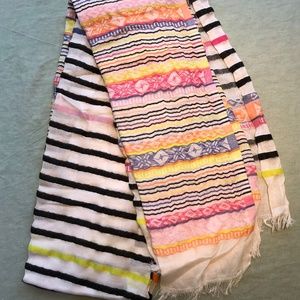 Striped lightweight scarf